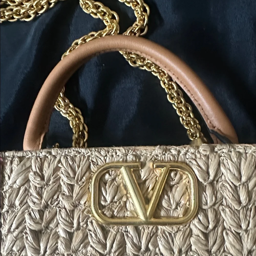 Valentino Garavani VLogo North-South Raffia  Woven Pouch Bag with Chain - Picture 7 of 10